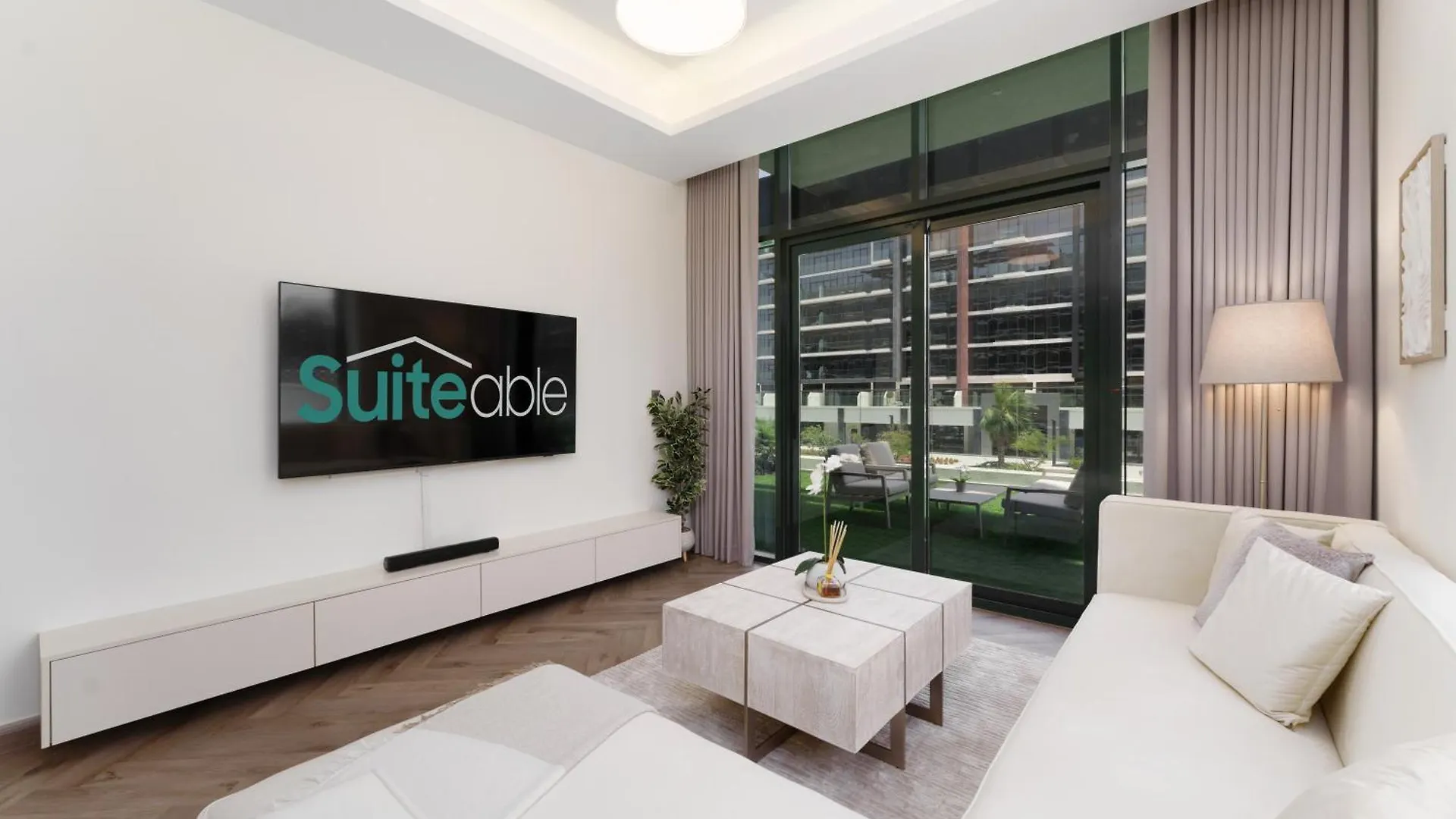 Chic 1Br Apartment In Azizi Riviera, Meydan Dubai